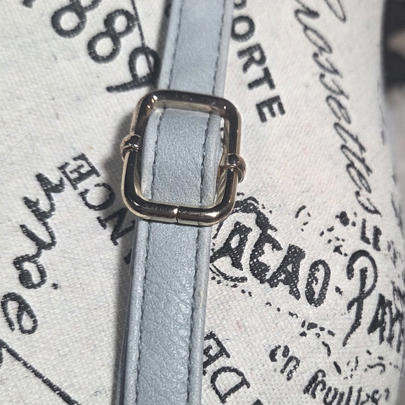 Zippered Light Blue Crossbody Bag - Picture 7 of 11